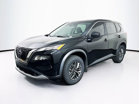 Used 2023 Nissan Rogue S AWD/4WD image 3