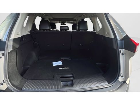 Used 2023 Nissan Rogue Platinum w/ Platinum Premium Package FWD image 9
