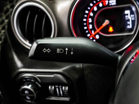 Used 2021 Jeep Gladiator Rubicon AWD/4WD image 40