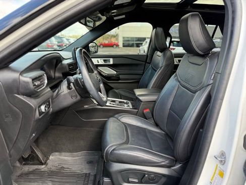 Used 2023 Ford Explorer ST w/ Equipment Group 401A image 12