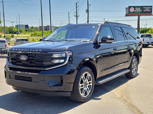 Certified 2025 Ford Expedition Max Active AWD/4WD image 2