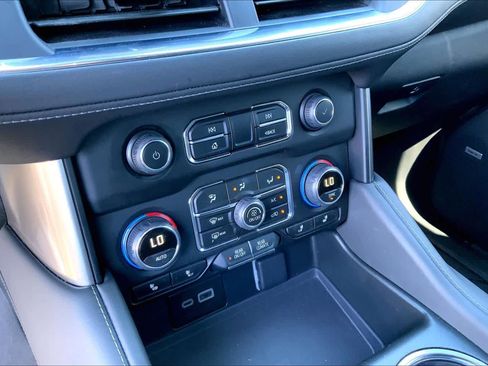 Used 2023 Chevrolet Tahoe LT w/ Luxury Package image 30