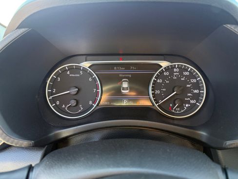 Used 2024 Nissan Sentra SV image 11