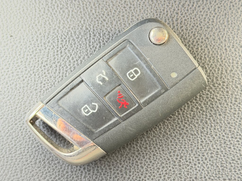Used 2015 Volkswagen GTI SE FWD image 31