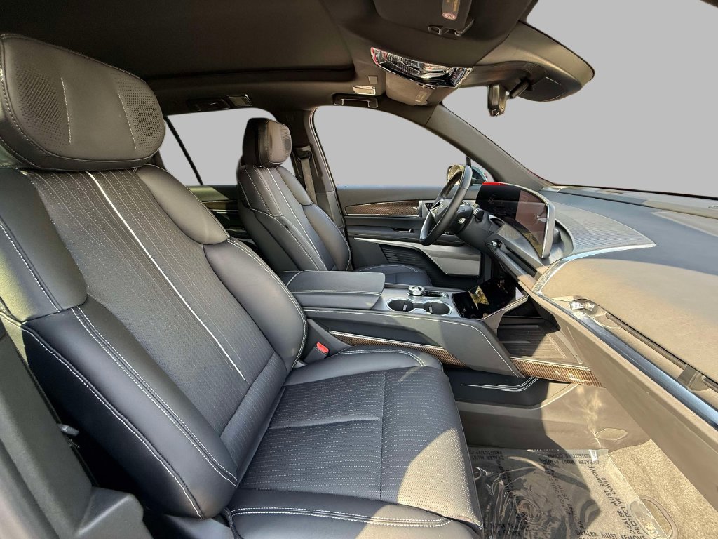 Used 2026 Cadillac Vistiq Sport w/ LPO, Floor Liner Package AWD/4WD image 14