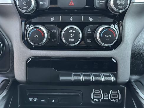 Used 2019 RAM 1500 Big Horn AWD/4WD image 27