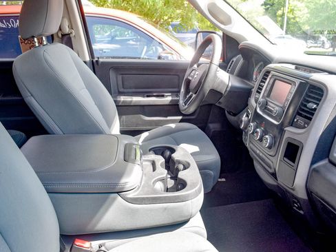 Used 2017 RAM 1500 Express AWD/4WD image 18