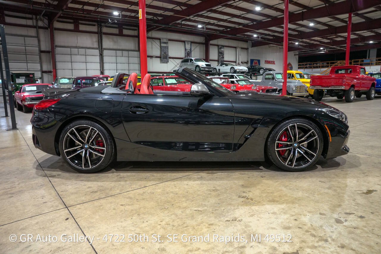 Used 2024 BMW Z4 M40i w/ Premium Package RWD image 10