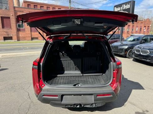 Used 2024 Nissan Pathfinder Rock Creek AWD/4WD image 6