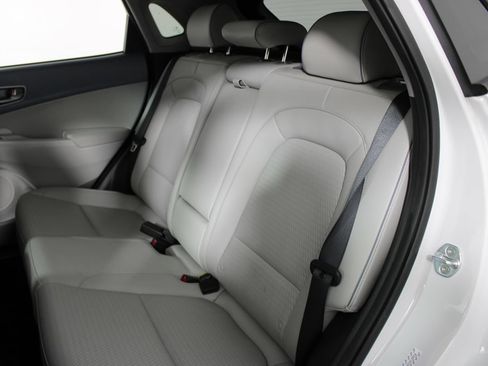 Used 2021 Hyundai Kona Limited w/ Cargo Package FWD image 27