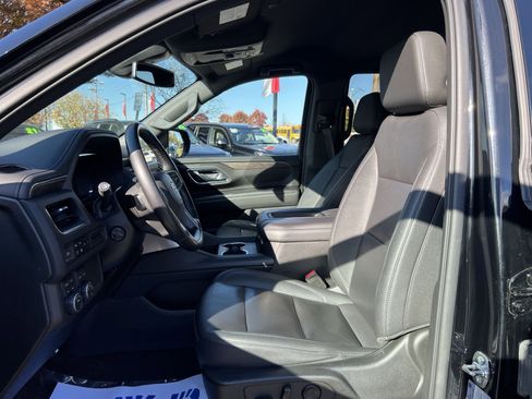 Used 2022 Chevrolet Tahoe LT w/ Luxury Package image 13