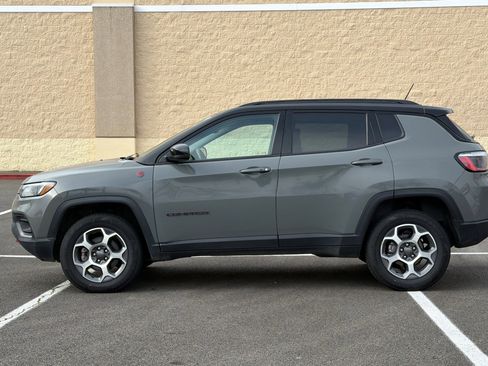 Used 2022 Jeep Compass Trailhawk w/ Trailhawk Convenience Group image 7