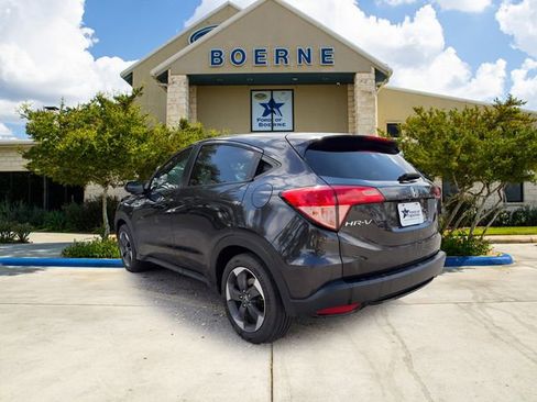 Used 2018 Honda HR-V EX image 3