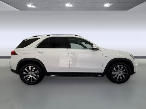 Used 2025 Mercedes-Benz GLE 450e 4MATIC w/ Winter Package image 7