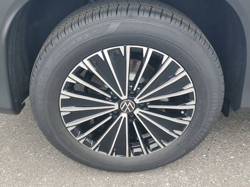 New 2026 Volkswagen Tiguan S image 5