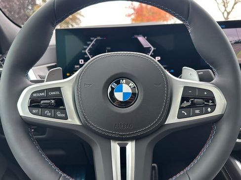 New 2026 BMW X6 M60i w/ Executive Package image 21
