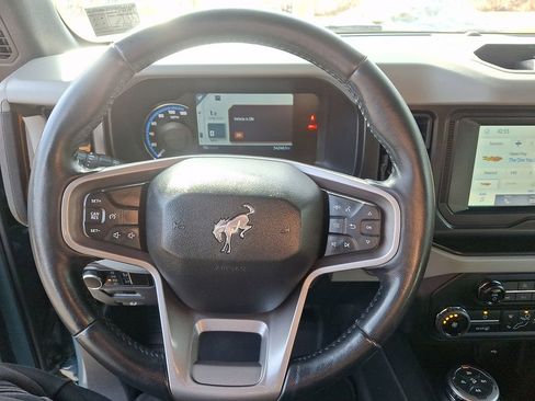 Used 2021 Ford Bronco Badlands image 18