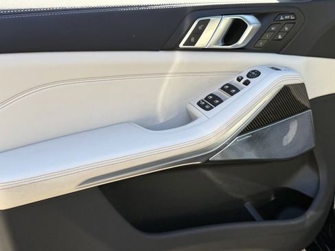 Used 2026 BMW X7 M60i image 18