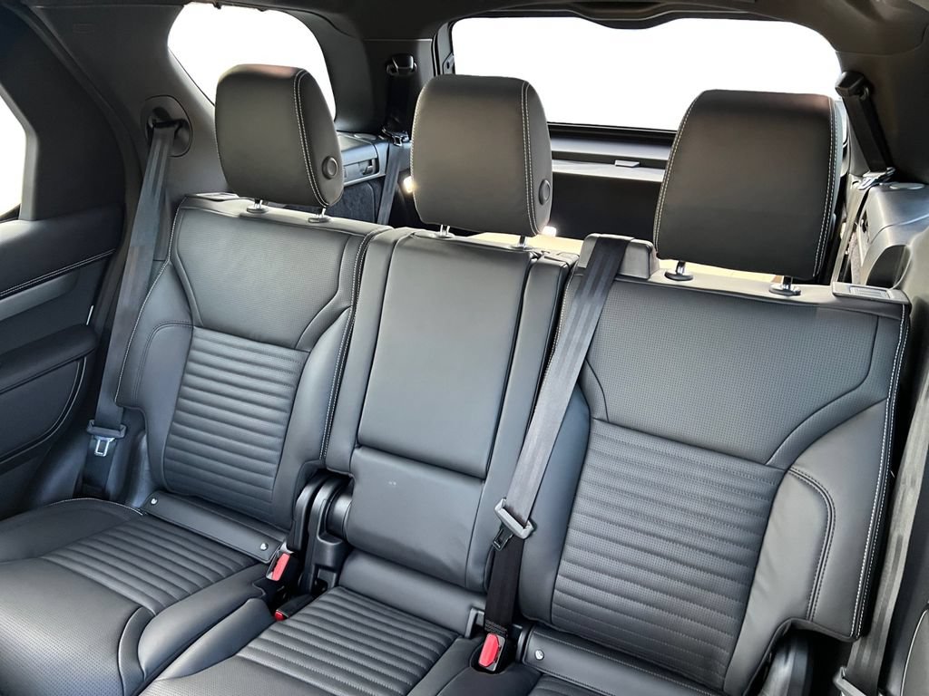 New 2025 Land Rover Discovery Dynamic SE AWD/4WD image 22