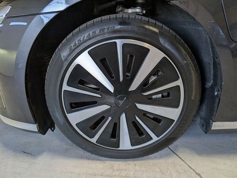 Used 2023 Lucid Air Pure RWD image 15
