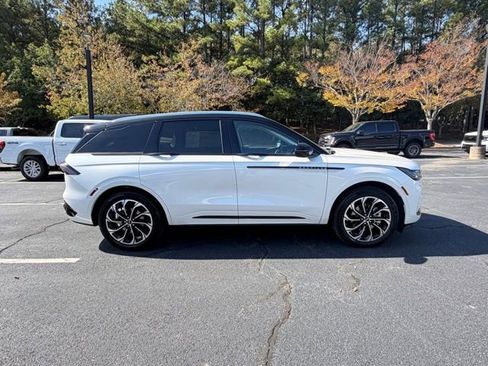 New 2026 Lincoln Nautilus Reserve image 6