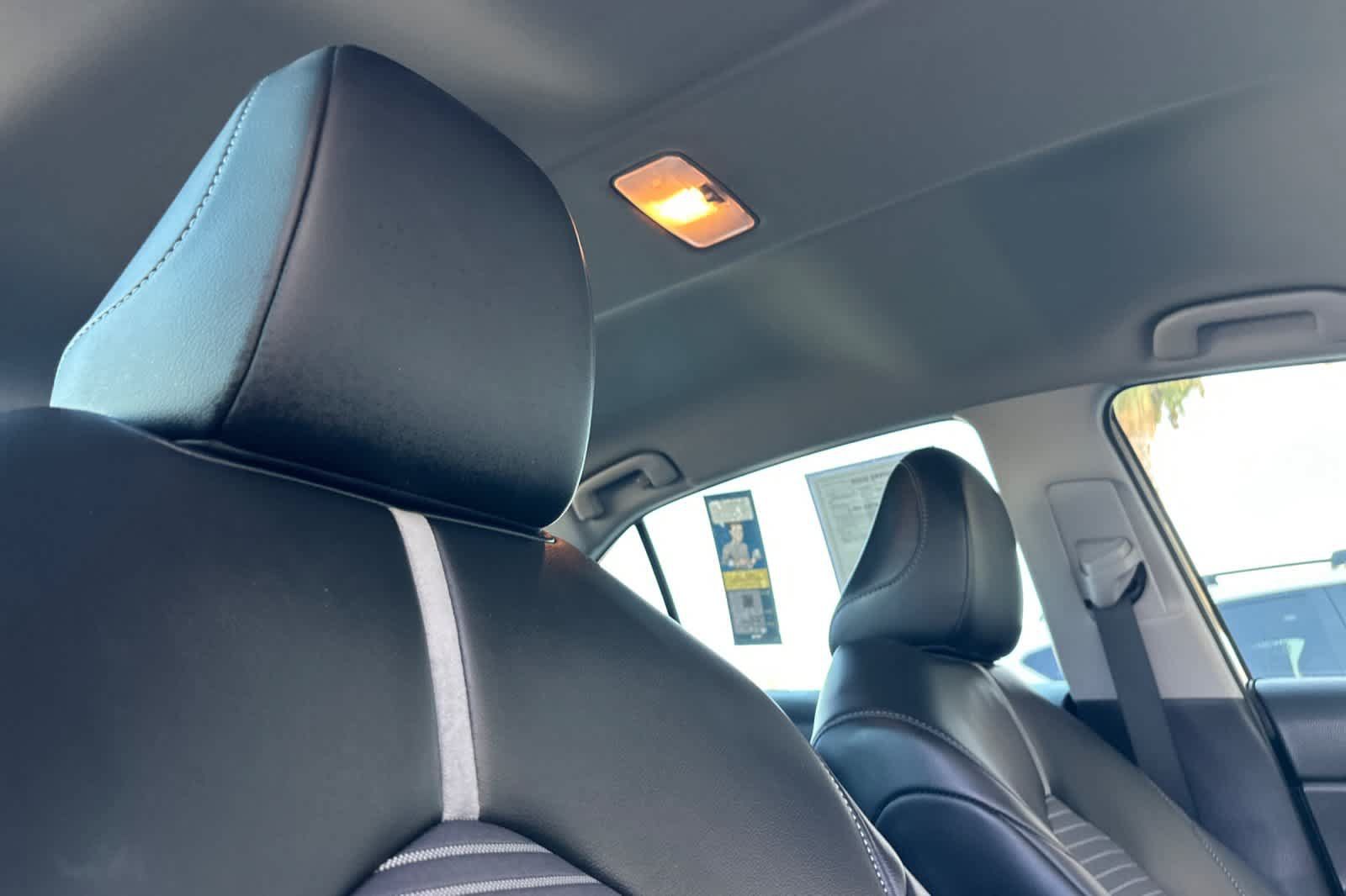 Used 2022 Toyota Camry SE w/ Carpet Mat Package (TMS) FWD image 15