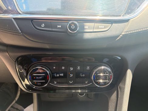 Used 2022 Buick Encore GX Select w/ Sport Touring Package FWD image 20