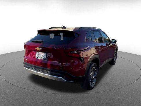 Used 2025 Chevrolet Trax LT image 14