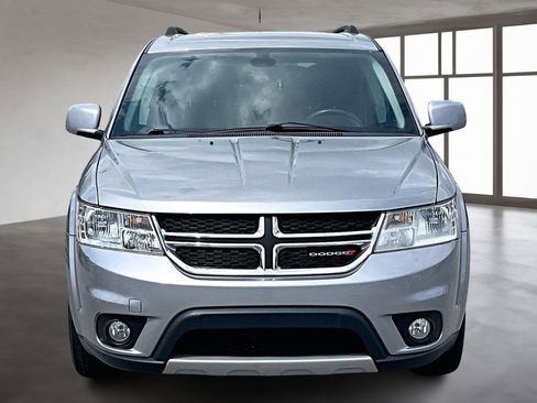 Used 2019 Dodge Journey SE image 4