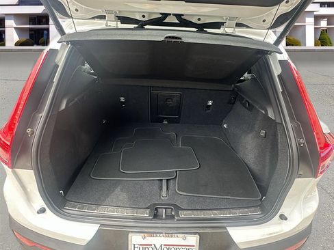 Used 2023 Volvo XC40 B5 Plus w/ Driver Assist Package AWD/4WD image 27