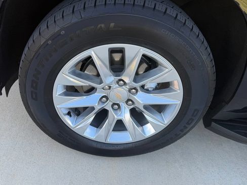 Used 2023 Chevrolet Suburban Premier AWD/4WD image 10