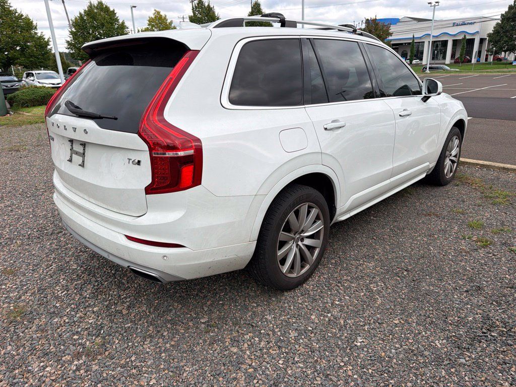 Used 2016 Volvo XC90 T6 Momentum w/ Momentum Plus Package AWD/4WD image 4