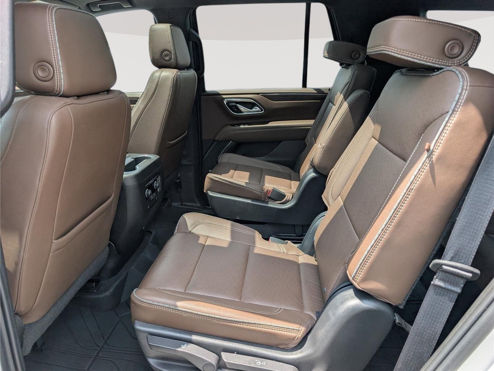 Used 2023 Chevrolet Tahoe High Country AWD/4WD image 18