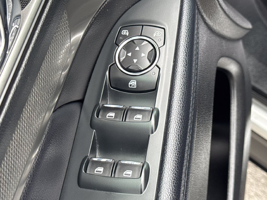Used 2018 Ford Explorer XLT AWD/4WD image 29