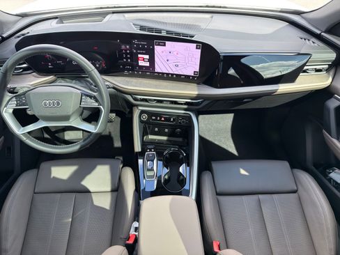 Used 2025 Audi Q5 Premium Plus w/ Premium Plus image 19