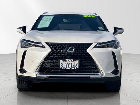 Used 2019 Lexus UX 200 image 8