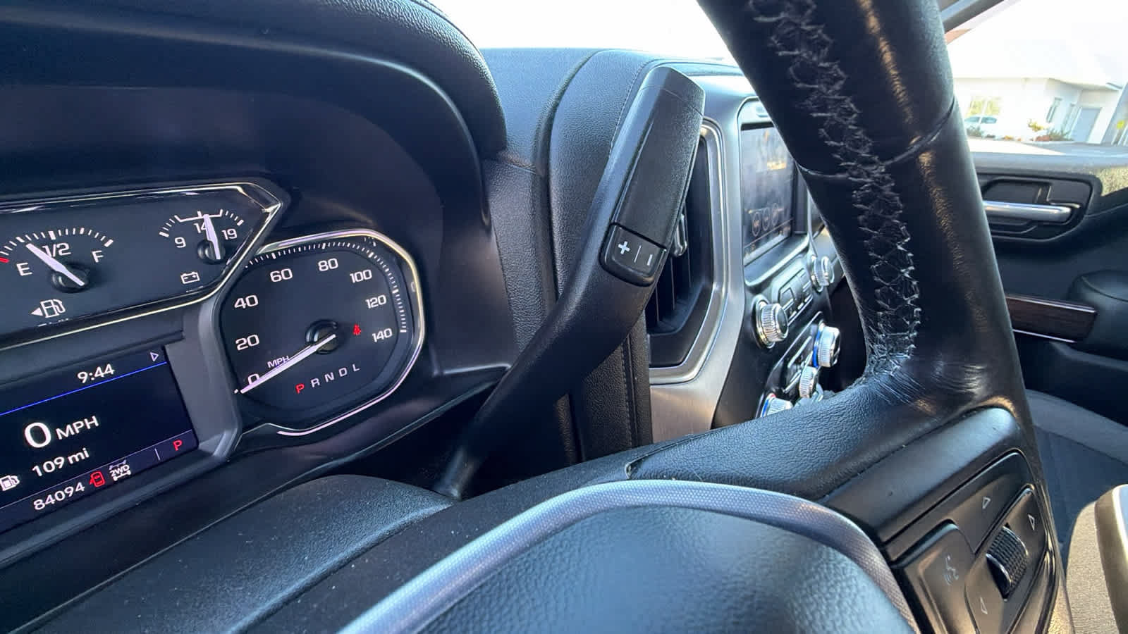 Used 2020 GMC Sierra 1500 SLE w/ SLE Value Package AWD/4WD image 13