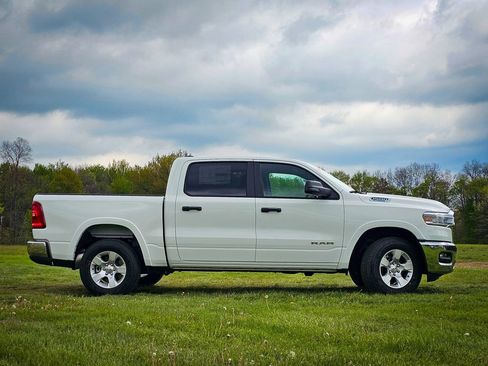 New 2026 RAM 1500 Big Horn AWD/4WD image 2