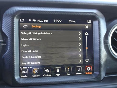 Used 2023 Jeep Wrangler Unlimited Sahara w/ Cold Weather Group AWD/4WD image 24