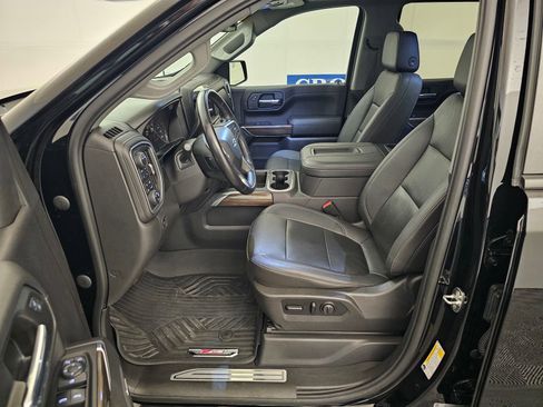 Used 2021 Chevrolet Silverado 1500 LT Trail Boss w/ Convenience Package II AWD/4WD image 4