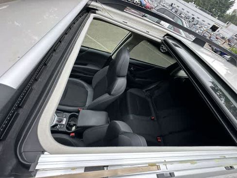 Used 2020 Subaru Forester Premium AWD/4WD image 6