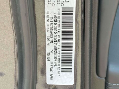 Used 2019 Jeep Grand Cherokee Overland AWD/4WD image 19