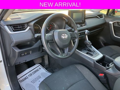Used 2022 Toyota RAV4 LE image 23
