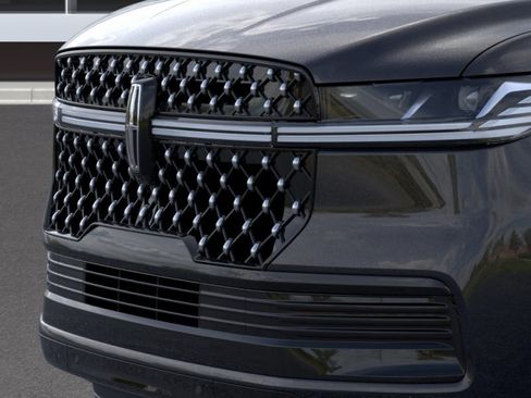 New 2026 Lincoln Navigator Black Label AWD/4WD image 17