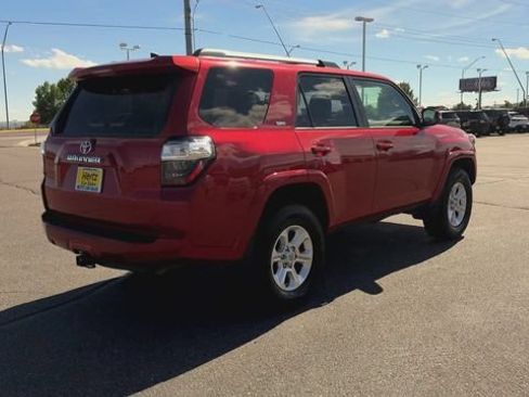 Used 2024 Toyota 4Runner SR5 Premium w/ Moonroof Package AWD/4WD image 8