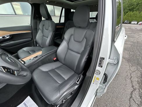 Certified 2023 Volvo XC90 B6 Plus w/ Protection Package AWD/4WD image 15