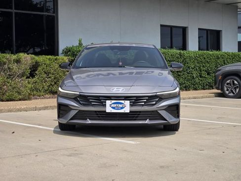 Certified 2025 Hyundai Elantra Sport FWD image 2