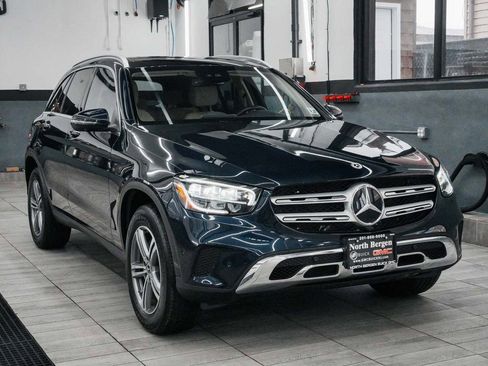 Used 2022 Mercedes-Benz GLC 300 4MATIC image 3