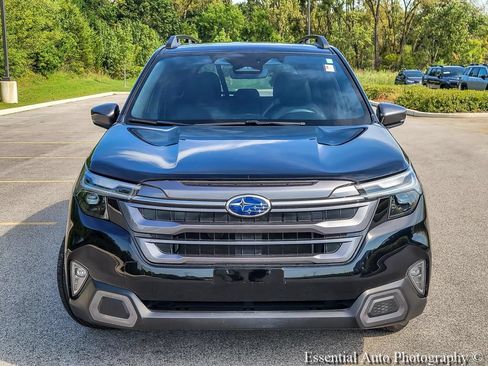Used 2025 Subaru Forester Limited AWD/4WD image 4