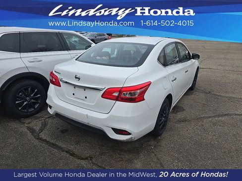 Used 2017 Nissan Sentra S image 9